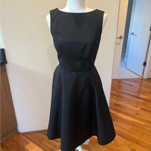 Isaac Mizrahi Elegant Black Sleeveless Midi Dress